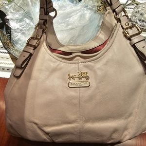 Coach Leather Bag/Purse in color Ivory